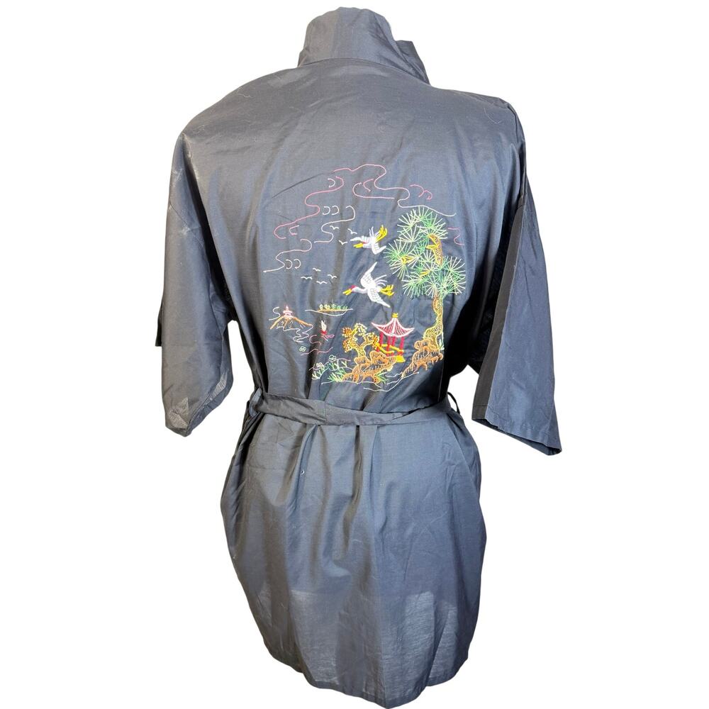 Vintage Black Kimono Robe with Pockets Embroidered Size M Asian